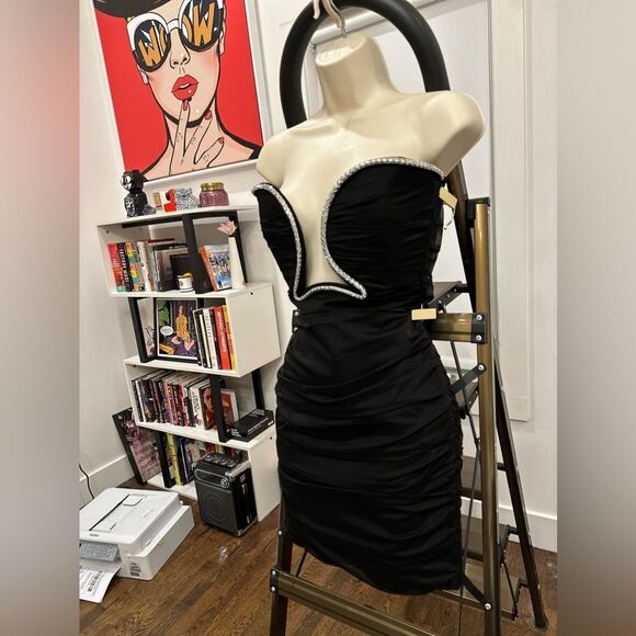 AKIRA EVERYONE WANTS HER STRAPLESS MINI DRESS IN BLK NWT LG - Picture 7 of 13